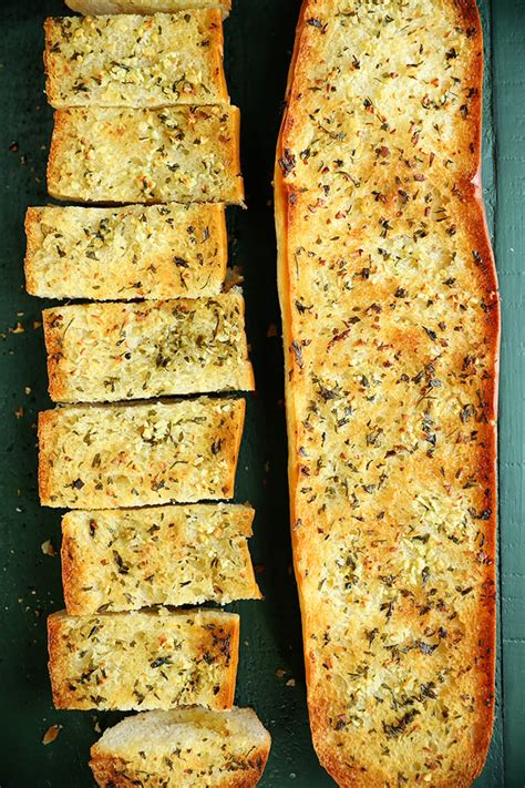How many protein are in garlic bread - calories, carbs, nutrition